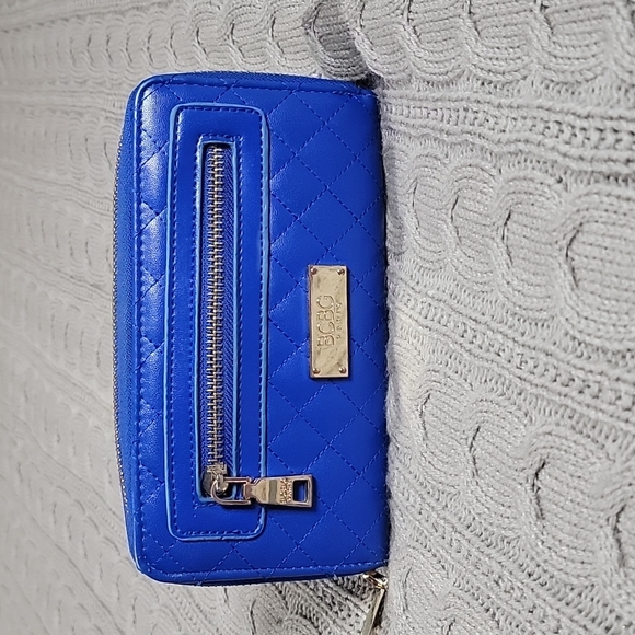 Blue BCBG Quilt Pattern Wallet - Picture 1 of 12